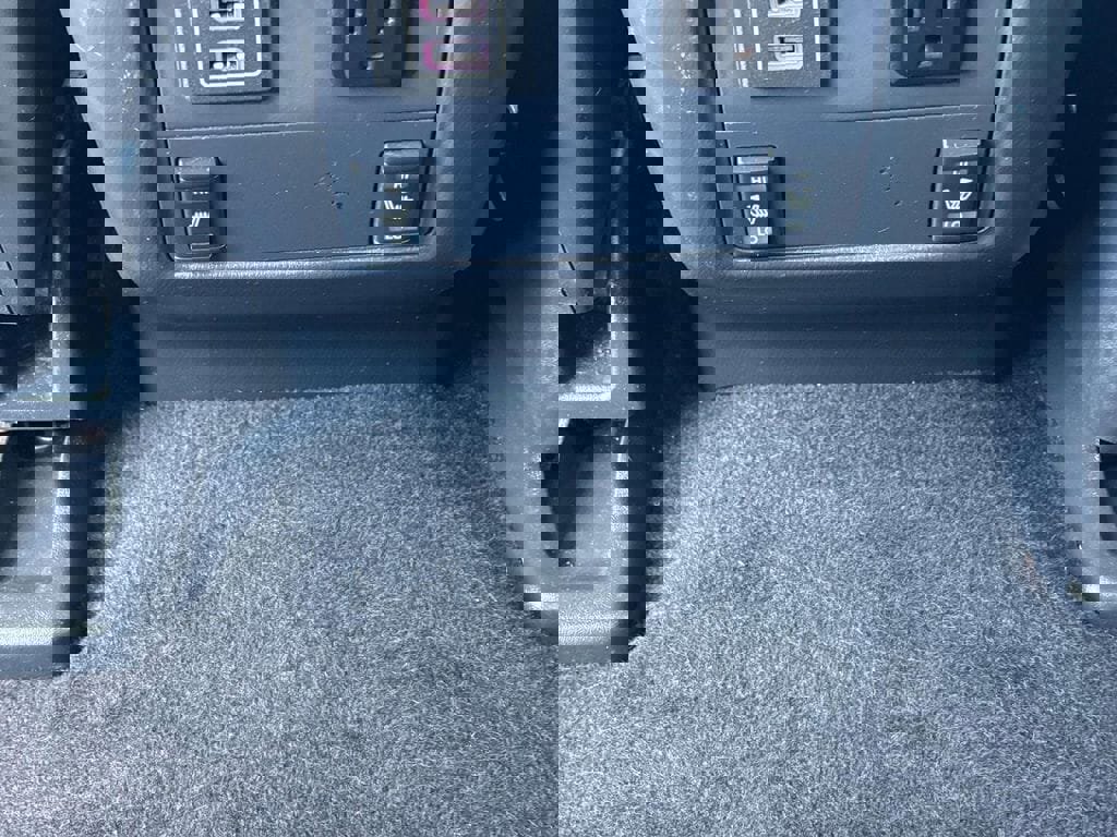 Used 2018 Nissan Pathfinder SL w/ Midnight Edition Package AWD/4WD image 11