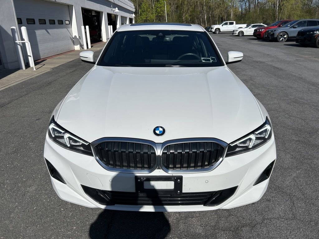 Certified 2024 BMW 330i xDrive Sedan w/ Premium Package AWD/4WD image 9