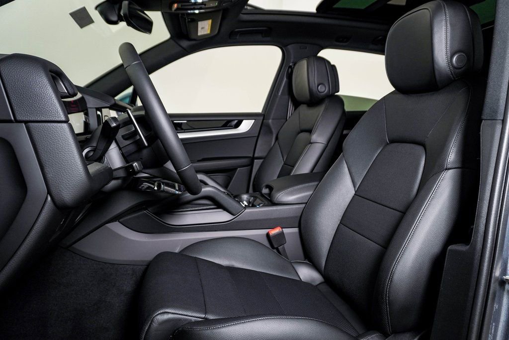 New 2026 Porsche Cayenne image 5
