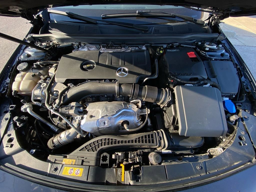 Used 2023 Mercedes-Benz CLA 250 image 32