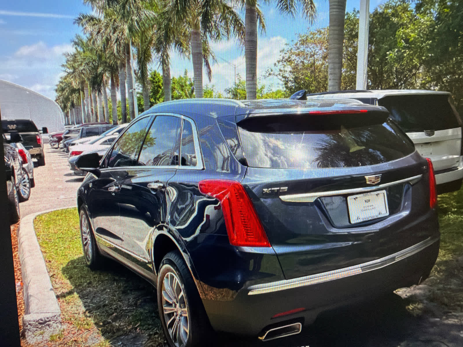 Used 2019 Cadillac XT5 Luxury FWD image 3