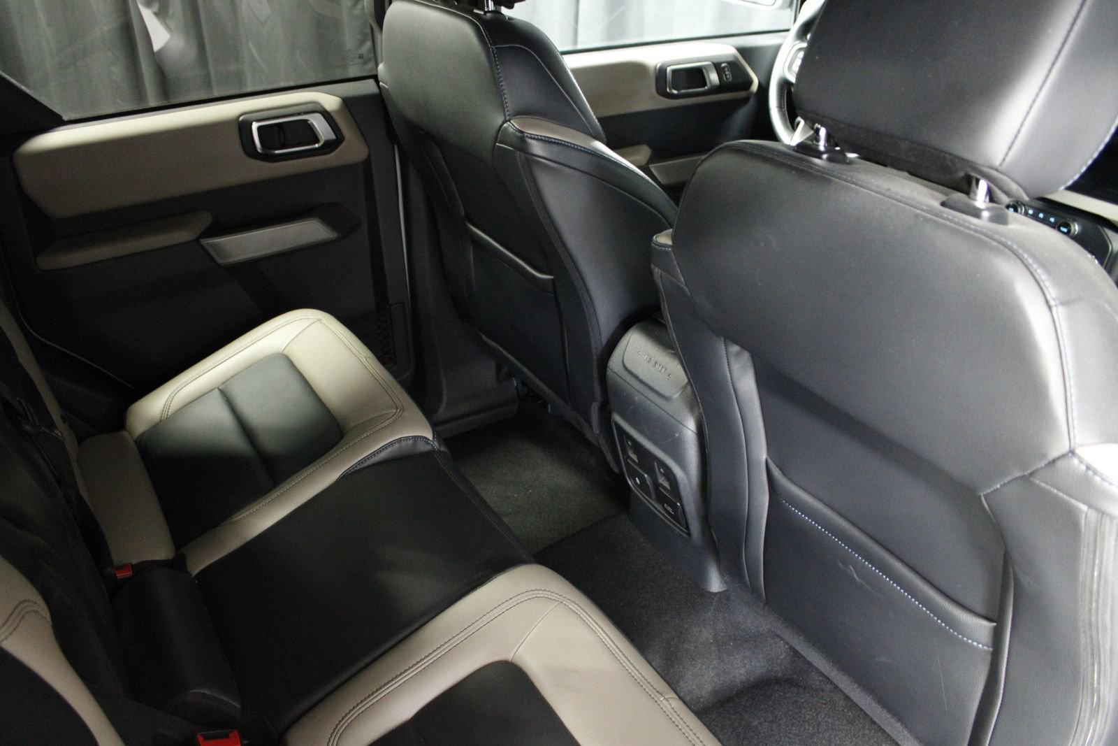 Used 2023 Ford Bronco Wildtrak image 44