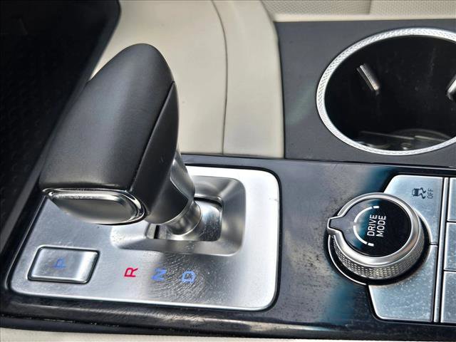 Used 2025 Genesis G70 2.5T image 26