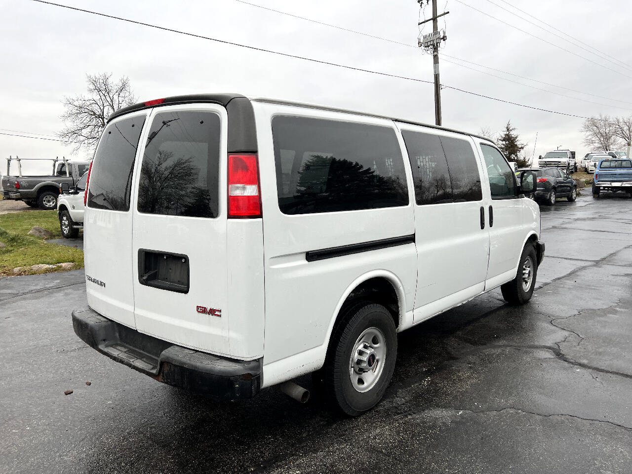 Used 2017 GMC Savana 2500 RWD 2500 135 image 4