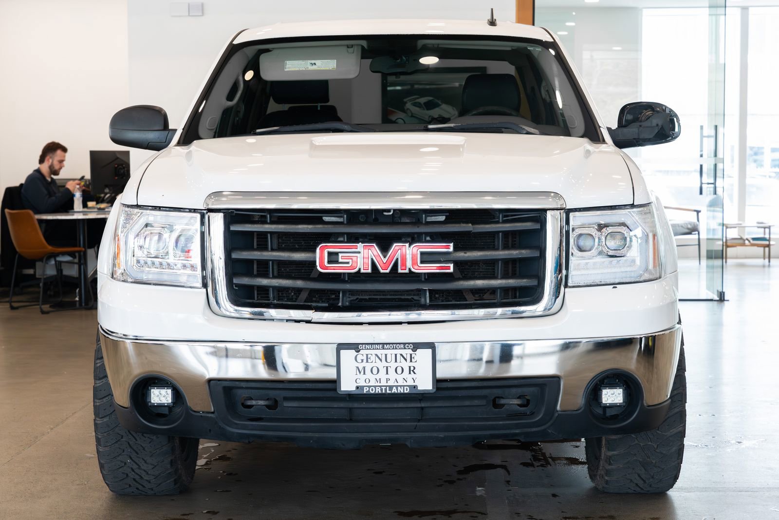 Used 2007 GMC Sierra 1500 W/T w/ Work Truck Preferred Package AWD/4WD image 2