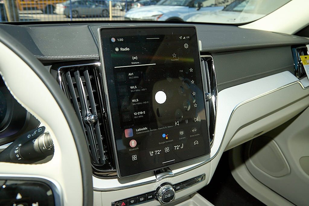 New 2026 Volvo XC60 B5 Ultra w/ Protection Package Premier image 15