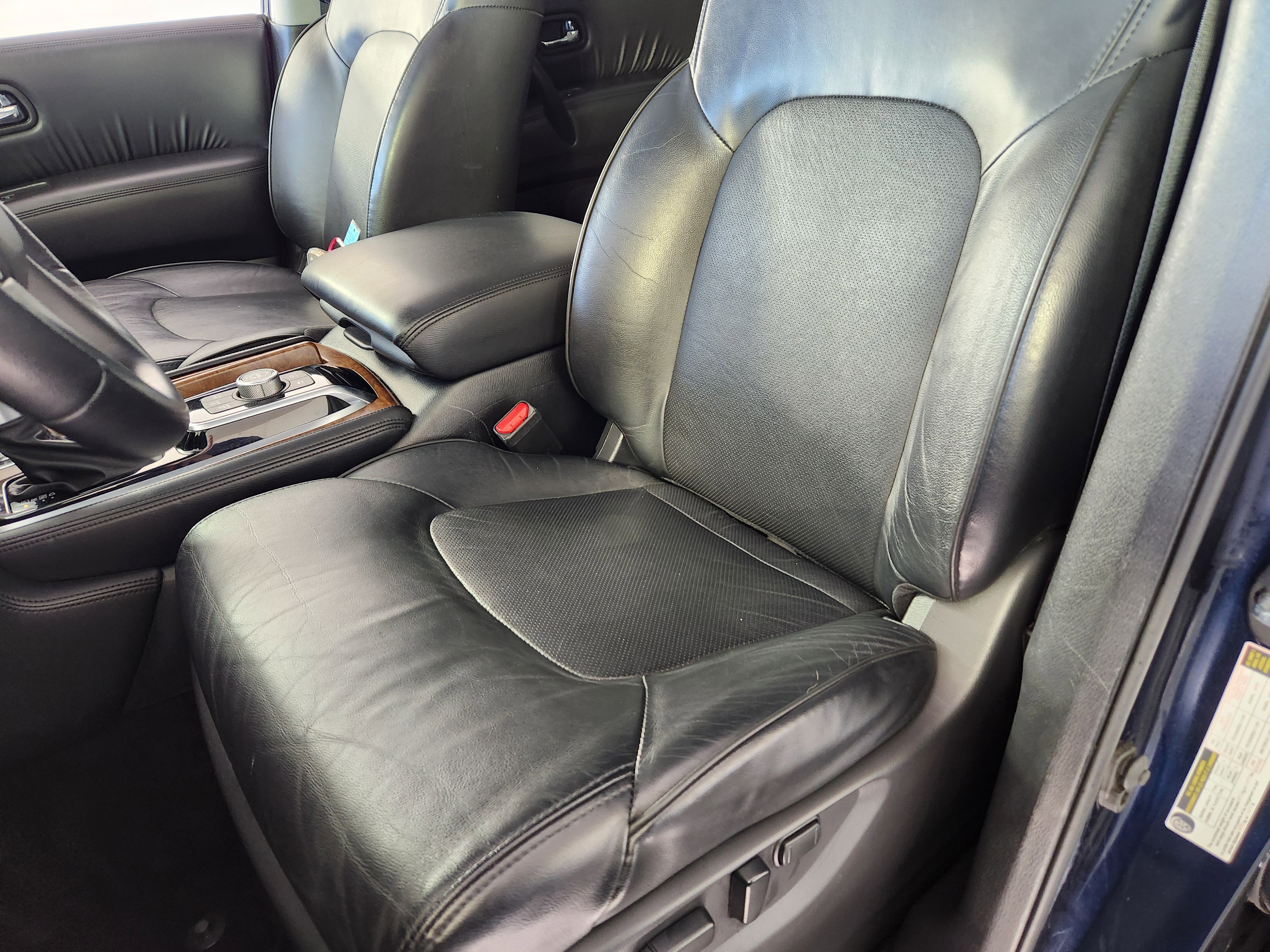 Used 2023 Nissan Armada SL w/ Captain's Chairs Package image 12