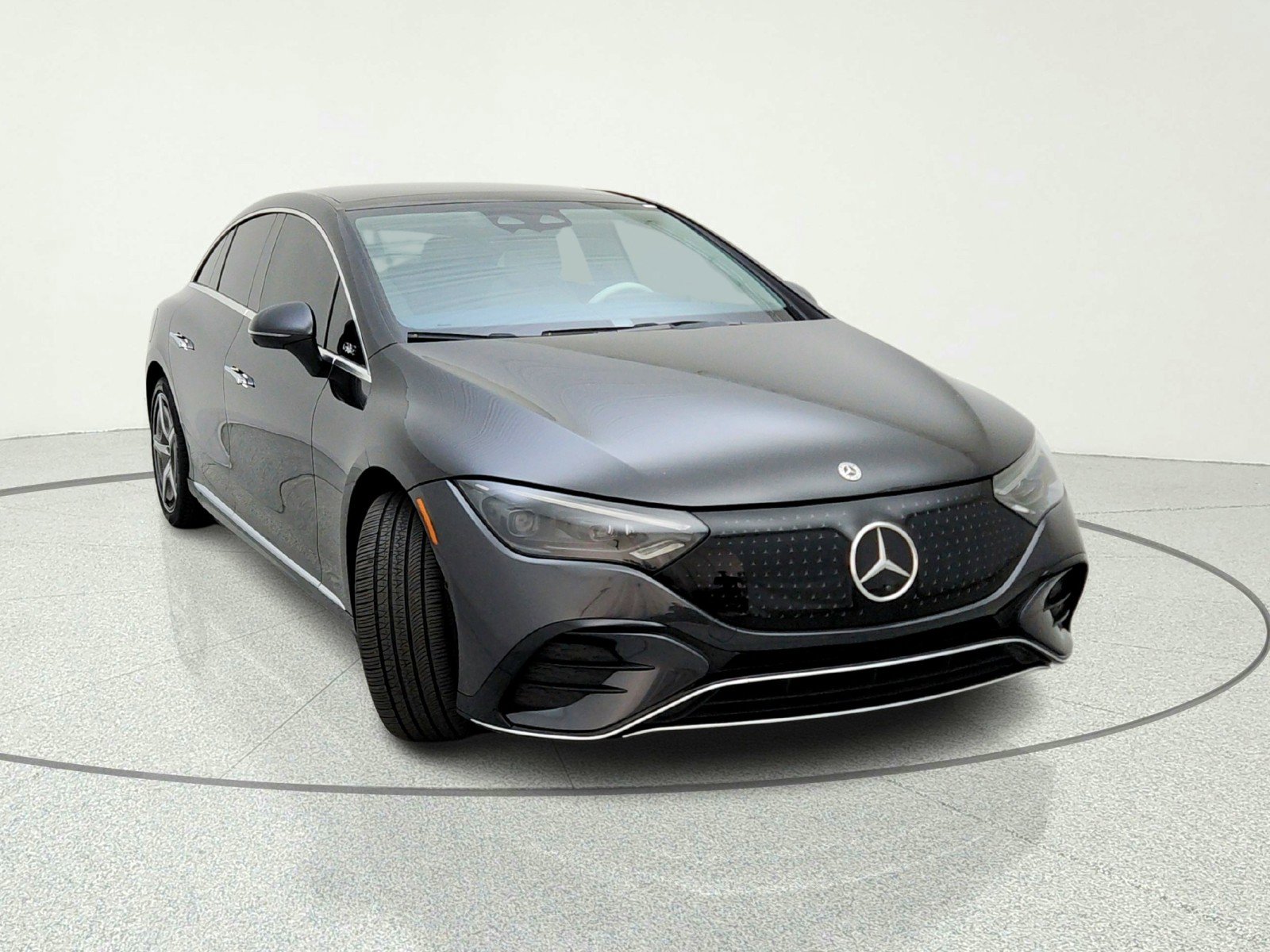 Used 2023 Mercedes-Benz EQE 350+ Sedan image 4