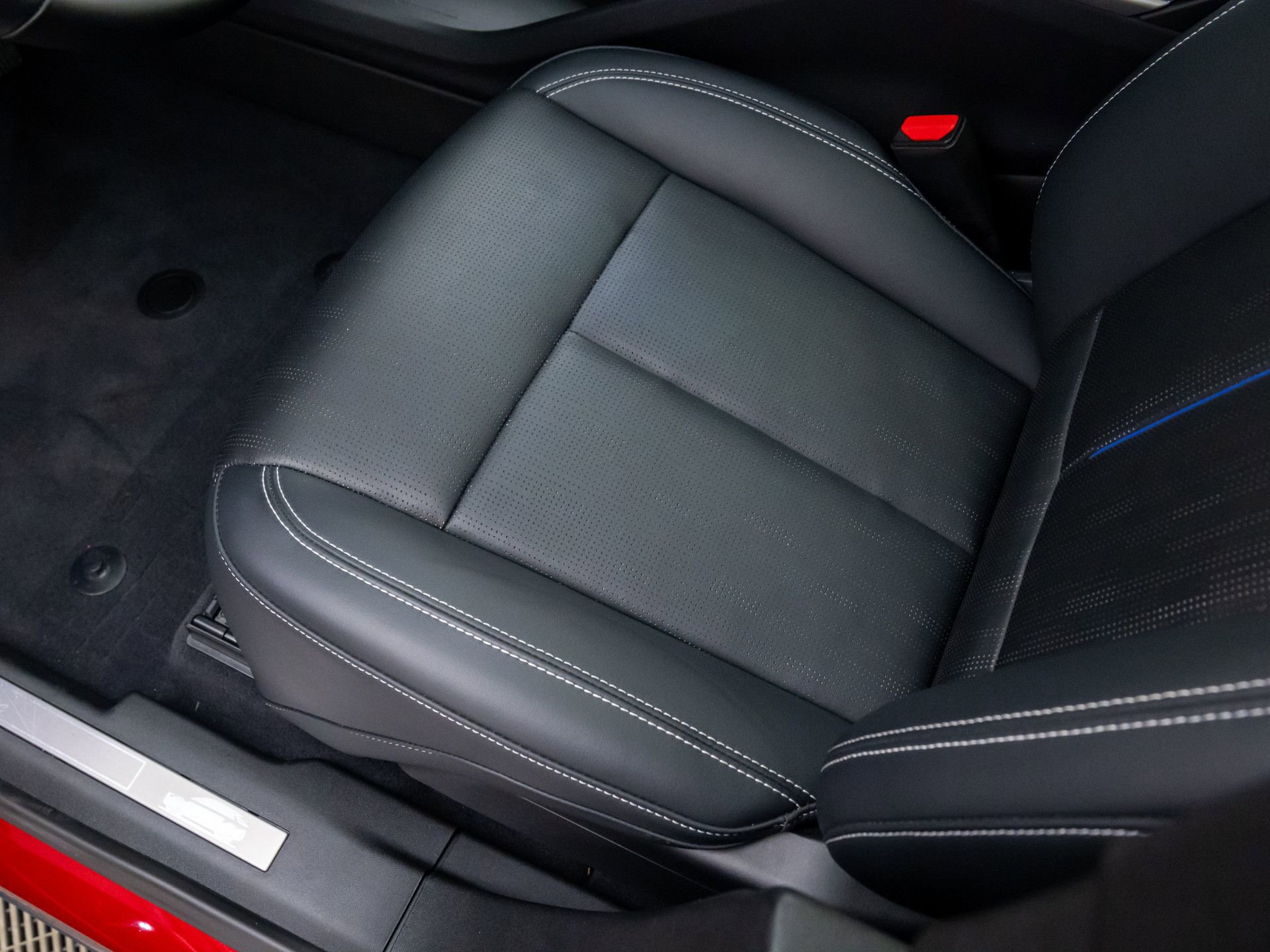 Certified 2024 Cadillac Lyriq Luxury w/ LPO, Floor Liner Package image 18