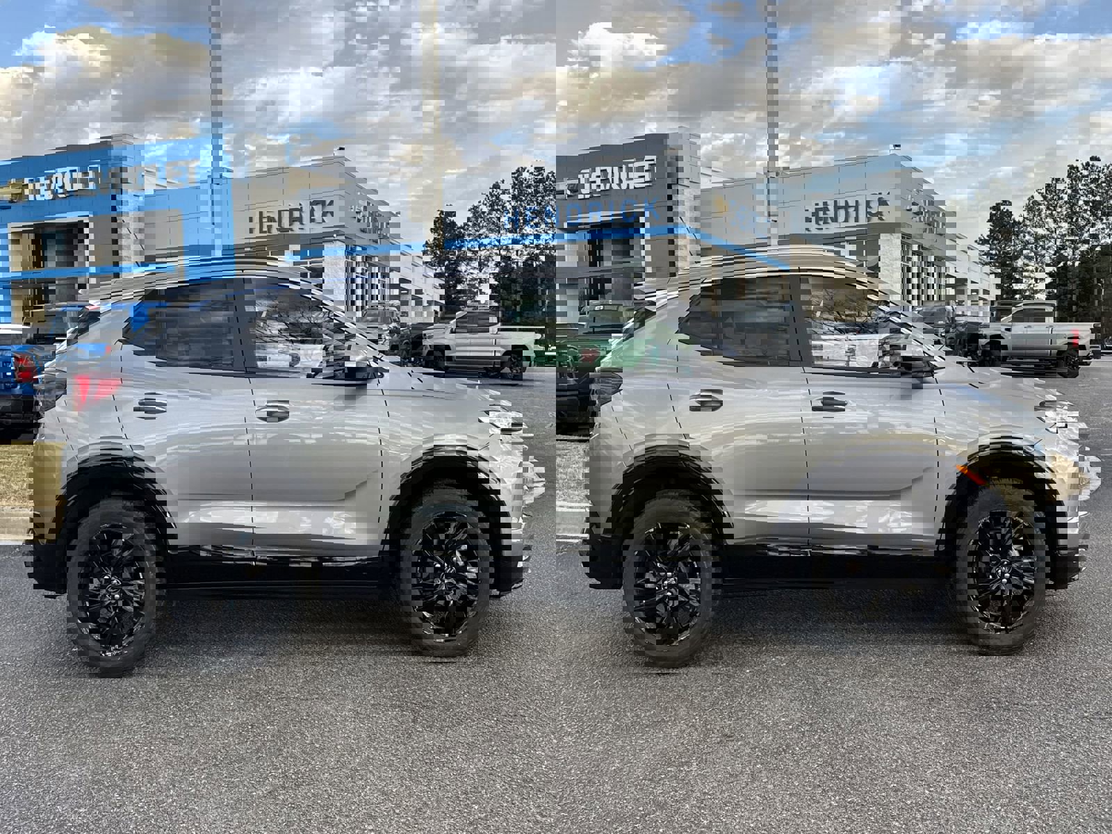 Used 2024 Buick Encore GX Sport Touring image 11