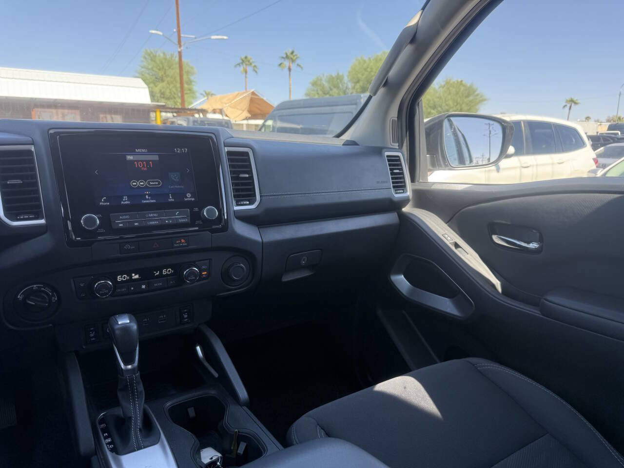 Used 2024 Nissan Frontier SV w/ SV Convenience Package image 28