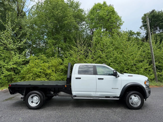 Used 2024 RAM 5500 SLT w/ Quick Order Package 27G SLT AWD/4WD image 5