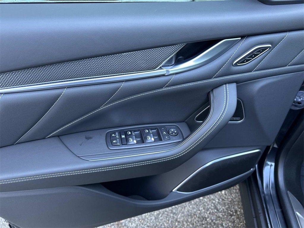 Used 2023 Maserati Levante GT image 16