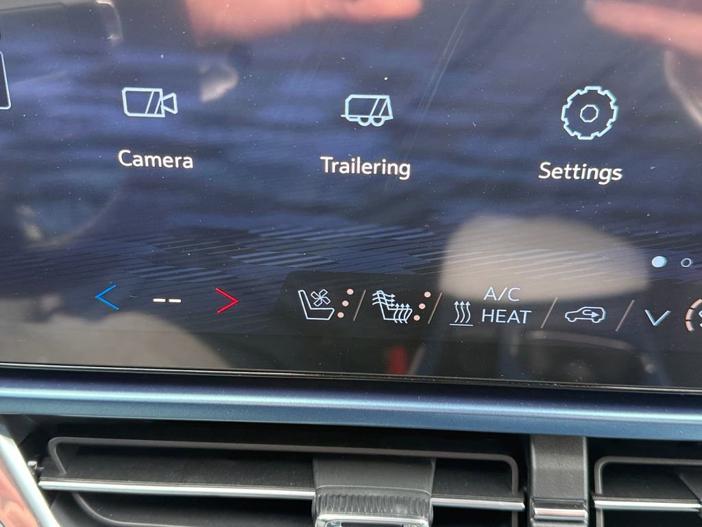 New 2026 Chevrolet Equinox EV LT w/ Convenience Package II image 17