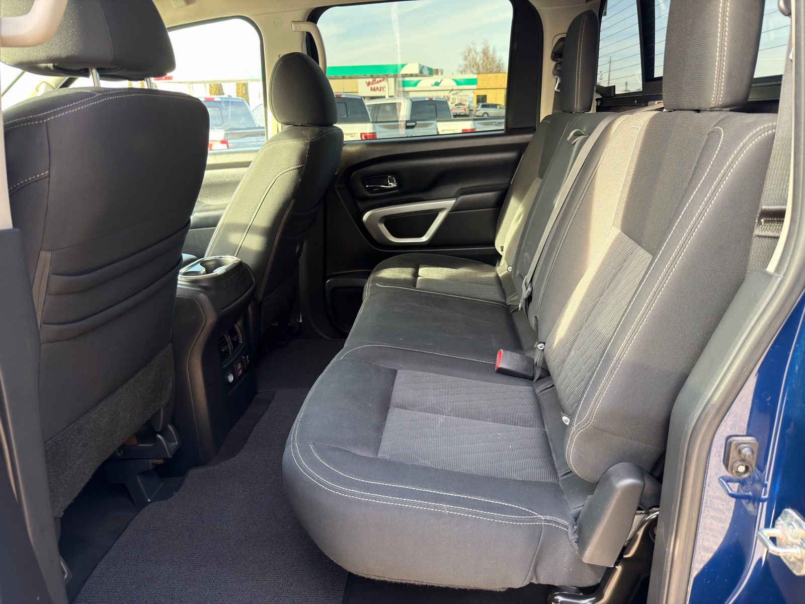 Used 2019 Nissan Titan SV w/ SV Convenience Package image 29