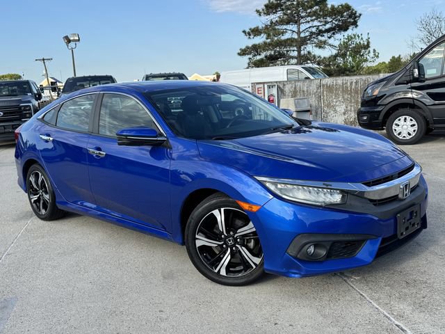 Used 2017 Honda Civic Touring image 1