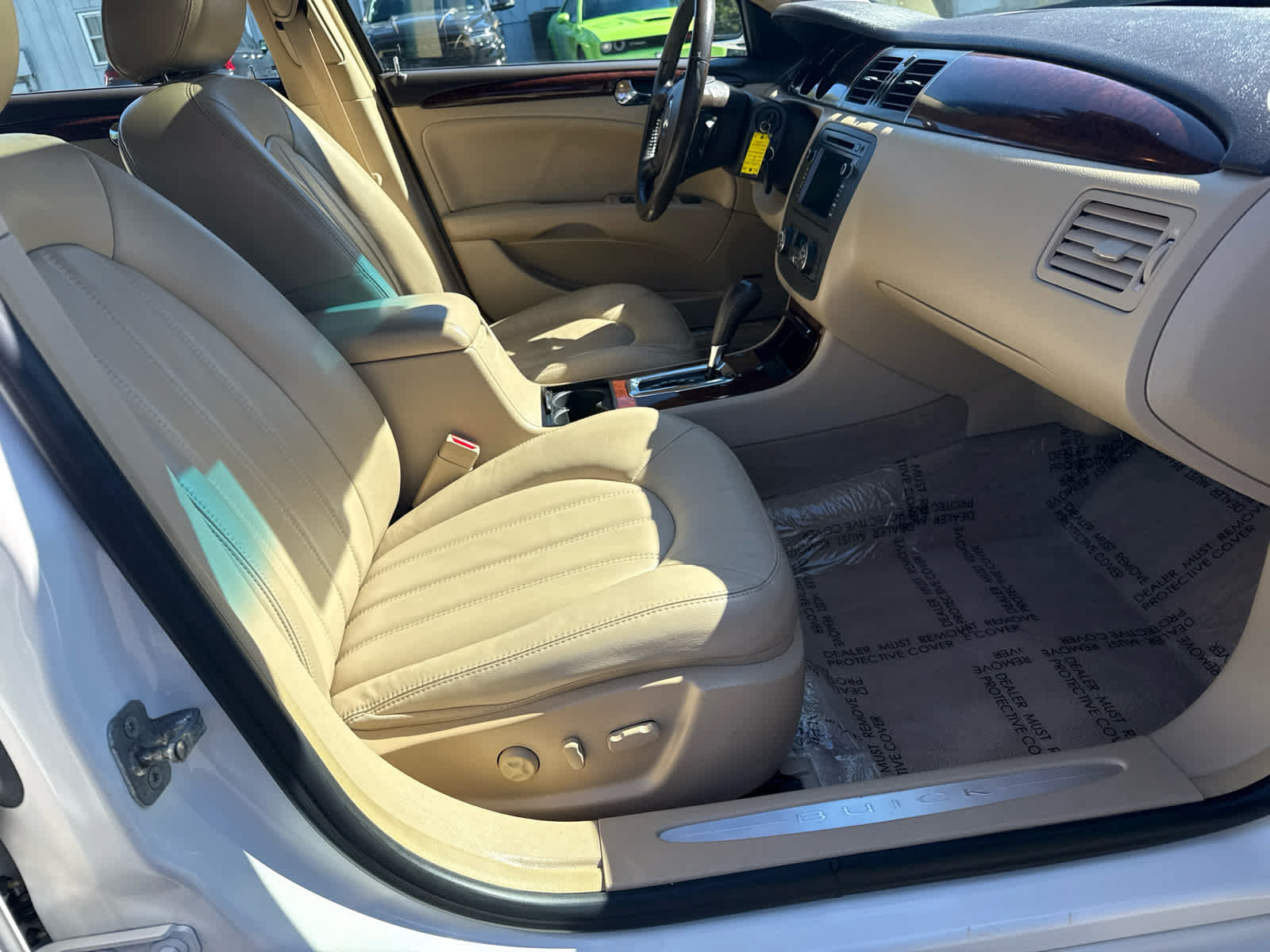 Used 2011 Buick Lucerne CXL FWD image 12