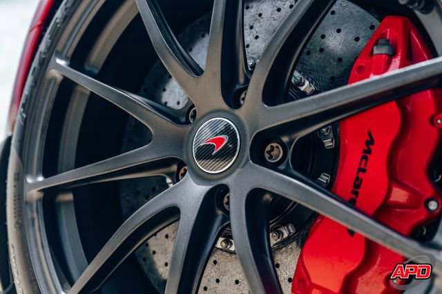 Used 2016 McLaren 675LT Coupe RWD image 4