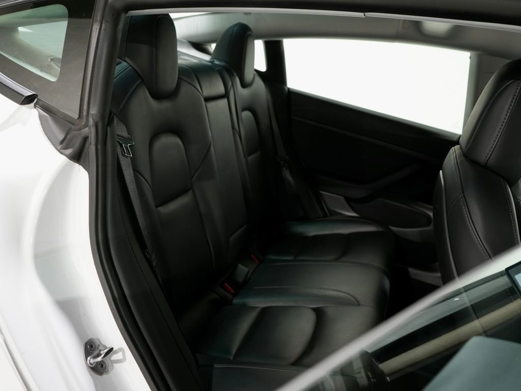 Used 2021 Tesla Model 3 Standard Range Plus image 30