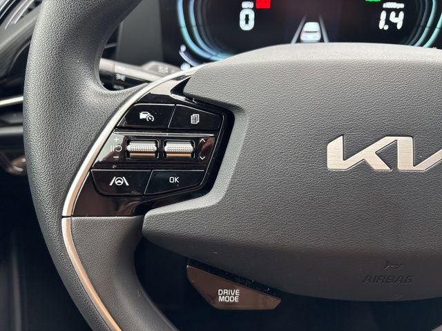 Used 2025 Kia Niro LX image 22