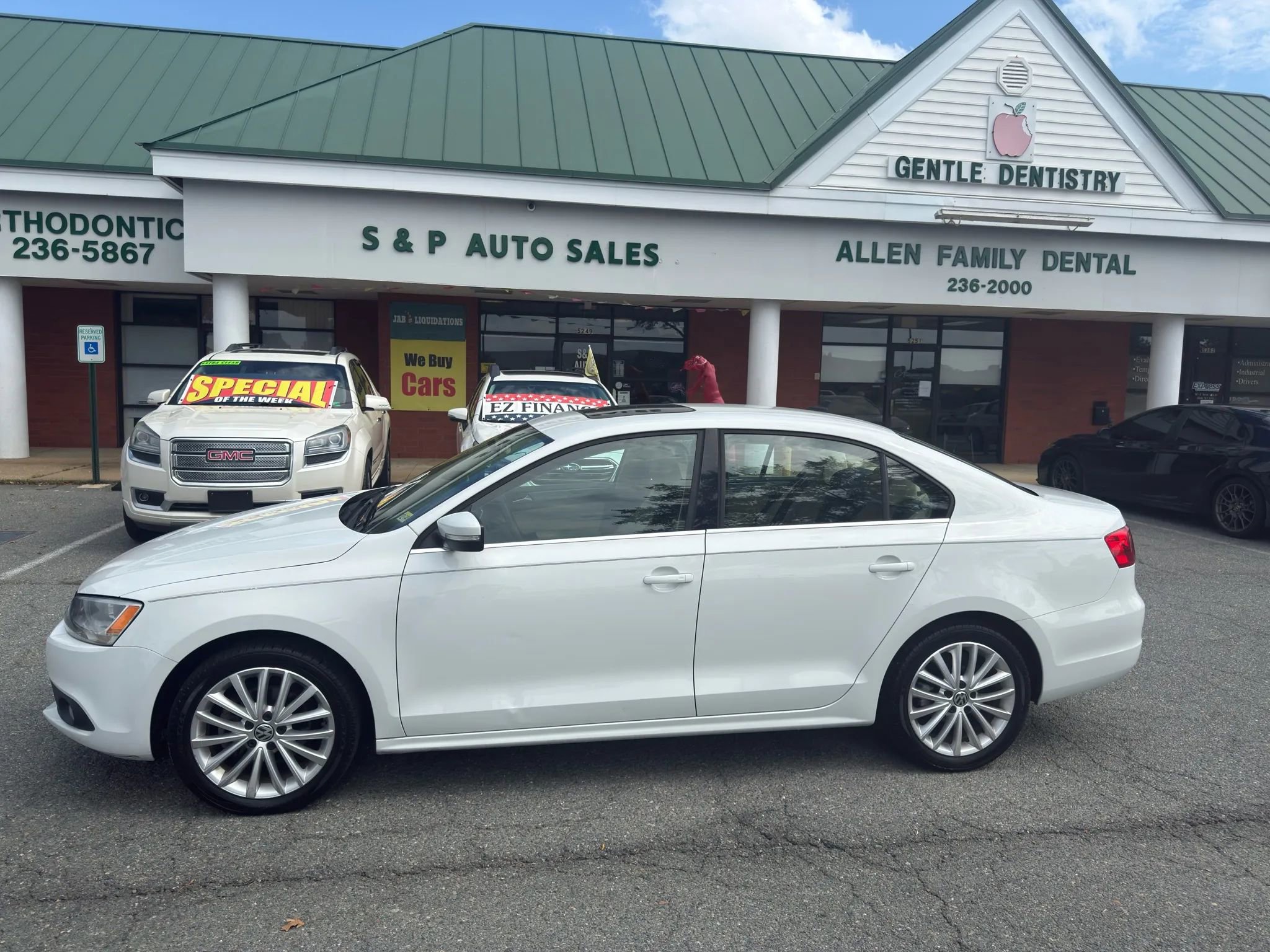 Used 2014 Volkswagen Jetta SEL image 2