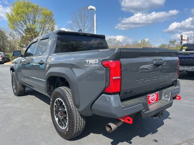 Used 2025 Toyota Tacoma TRD Off-Road AWD/4WD image 10