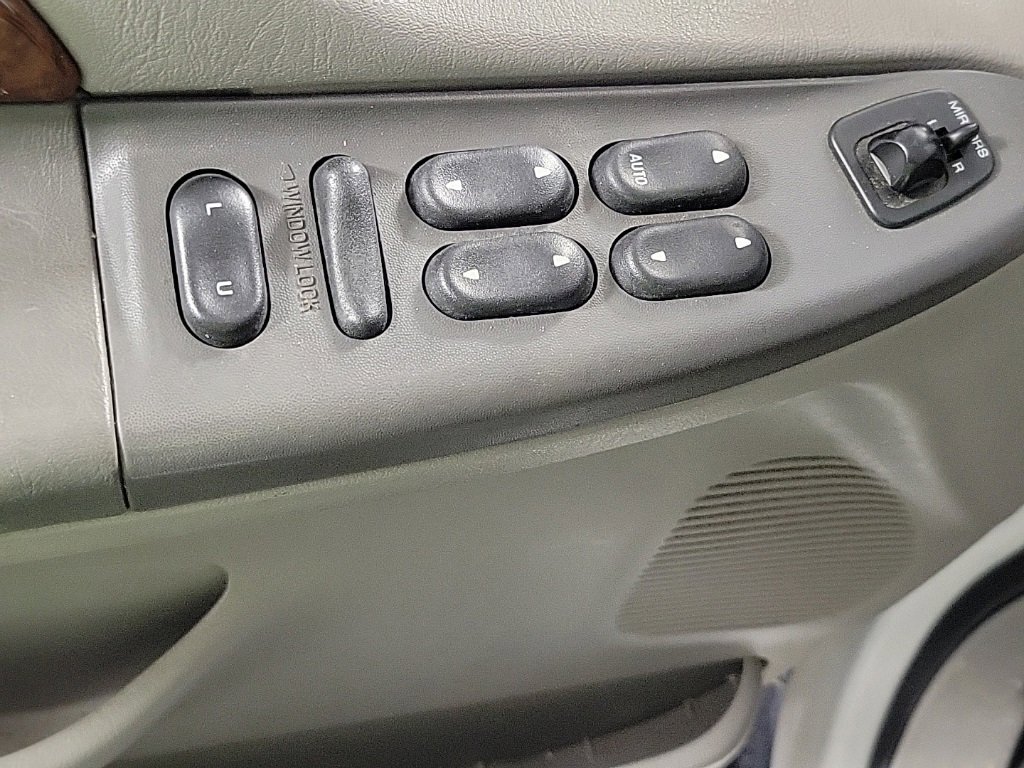 Used 2001 Ford F350 XL image 16