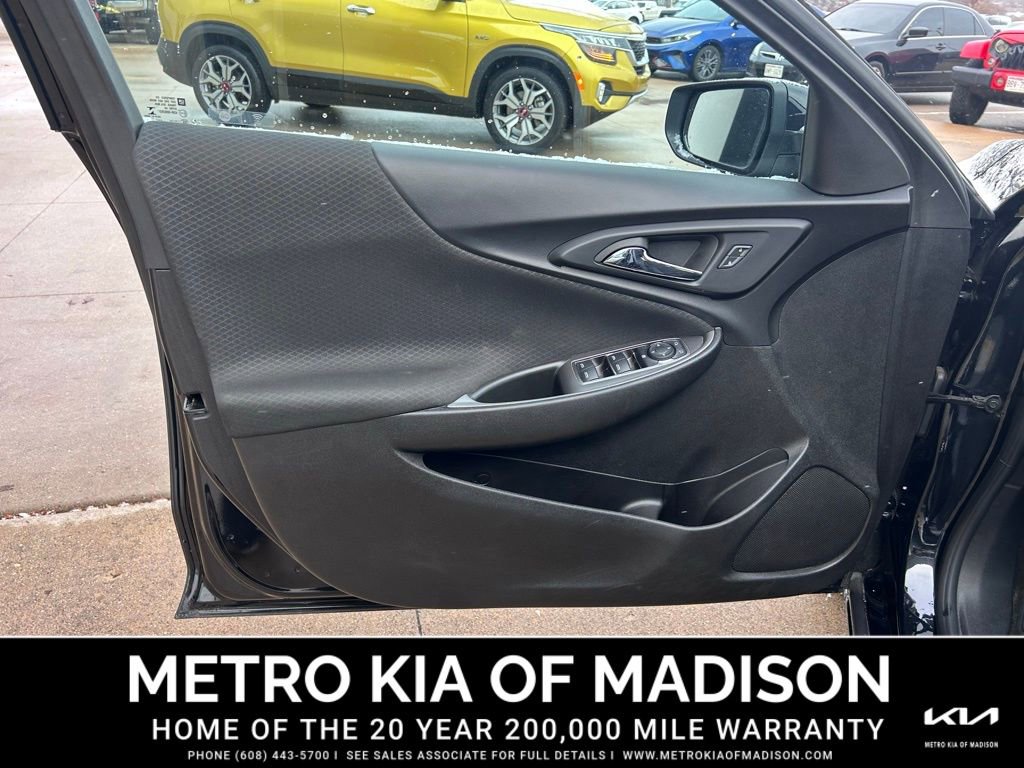 Used 2023 Chevrolet Malibu LT image 12