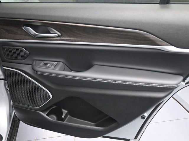 New 2026 Jeep Grand Cherokee L Limited image 23