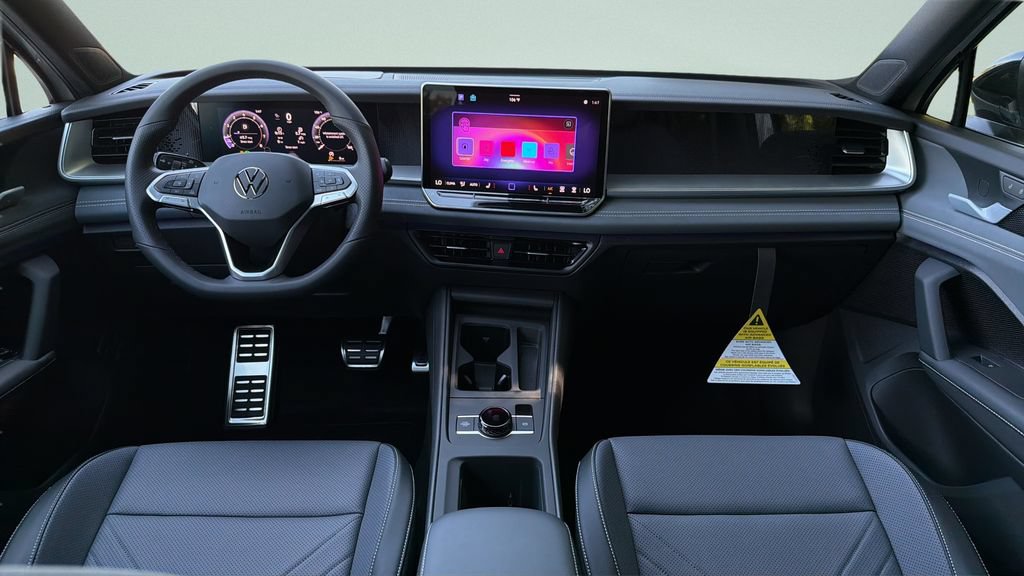 New 2026 Volkswagen Tiguan SE R-Line FWD image 25
