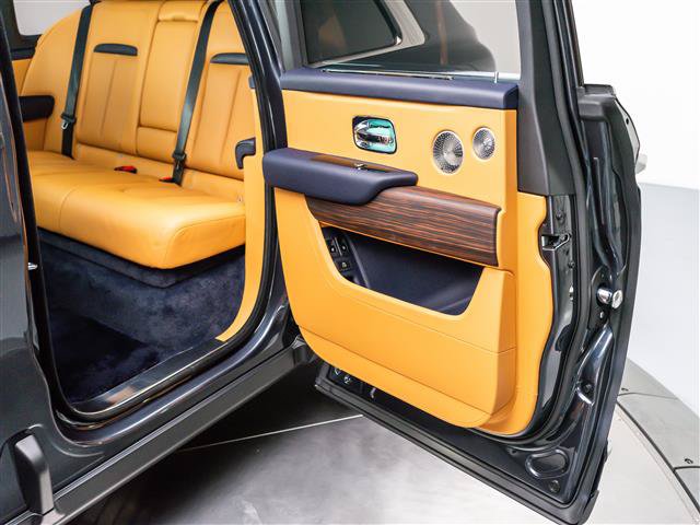Used 2024 Rolls-Royce Cullinan AWD/4WD image 22