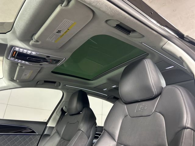 Used 2023 Audi S8 w/ S8 Comfort Plus Package image 21