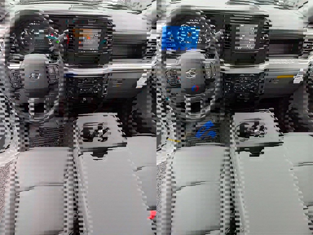 New 2025 Ford F550 4x4 Regular Cab Super Duty image 14