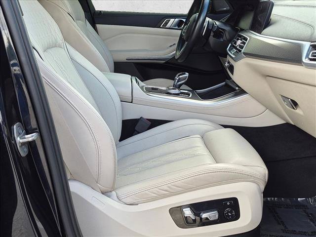 Used 2022 BMW X5 M50i w/ Executive Package AWD/4WD image 18