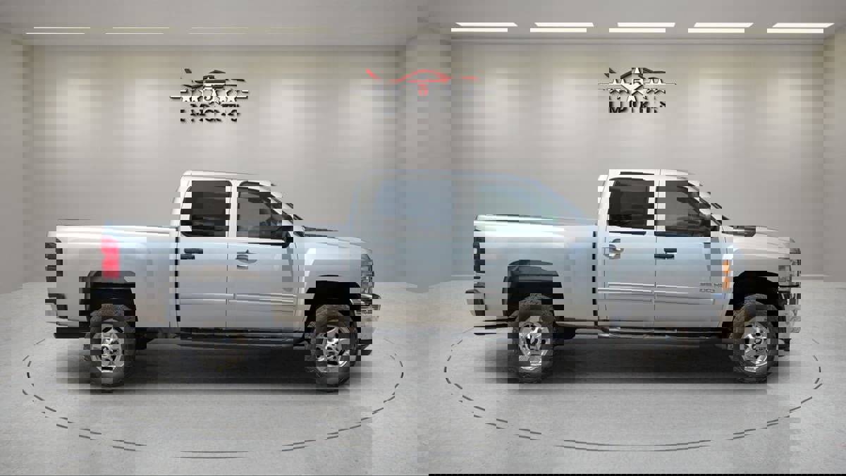 Used 2012 Chevrolet Silverado 2500 LT w/ Snow Plow Prep Package image 6