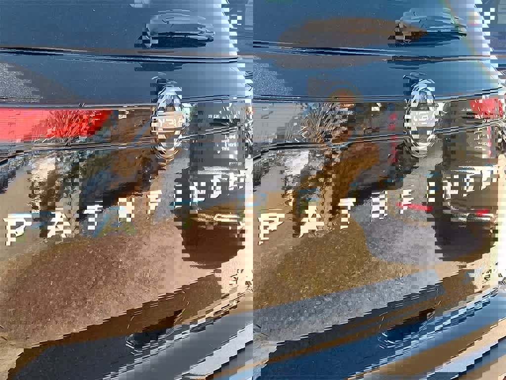 Used 2024 Nissan Pathfinder SV image 32