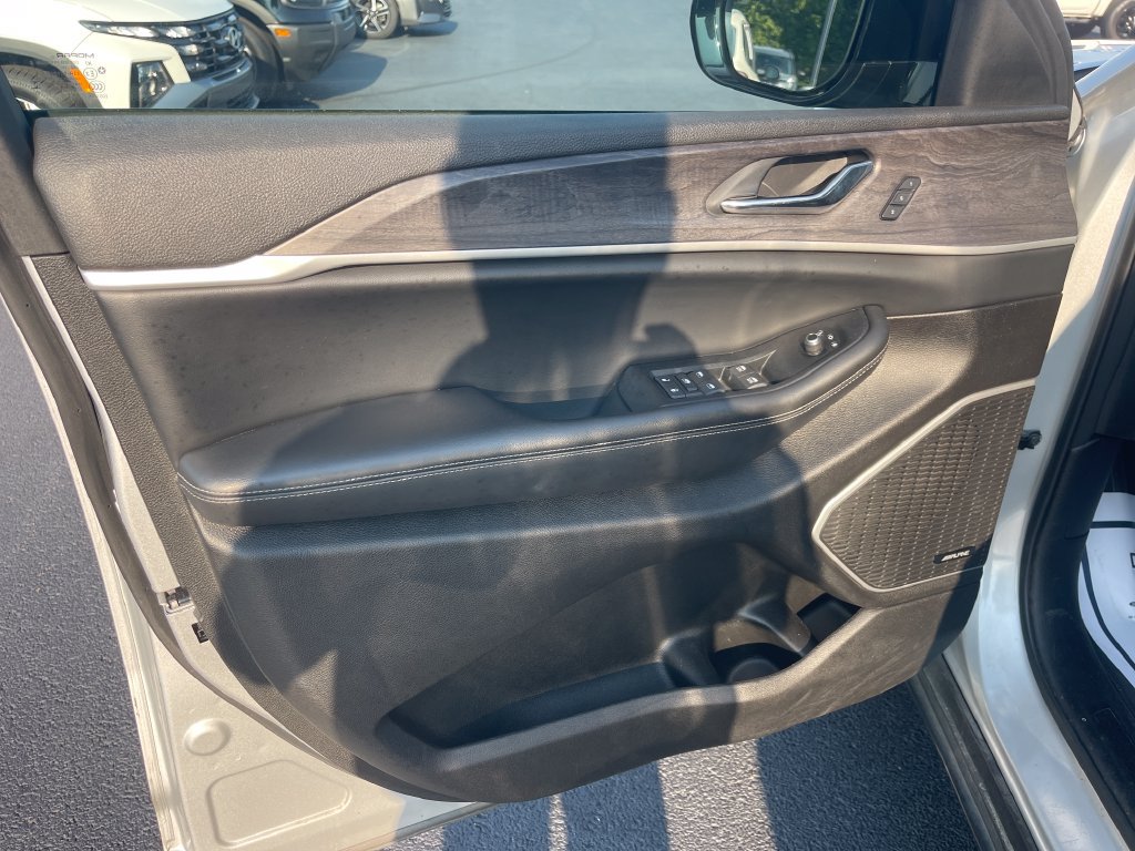 Used 2024 Jeep Grand Cherokee Limited 4xe AWD/4WD image 12
