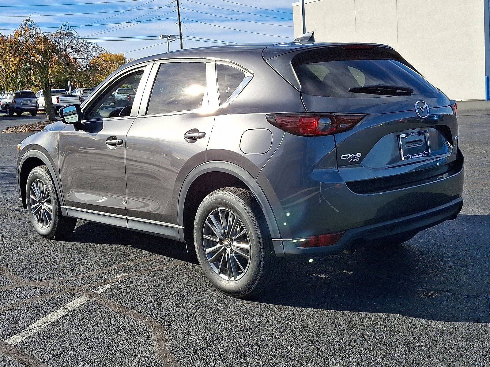 Used 2017 MAZDA CX-5 Touring w/ Preferred Equipment Package image 4