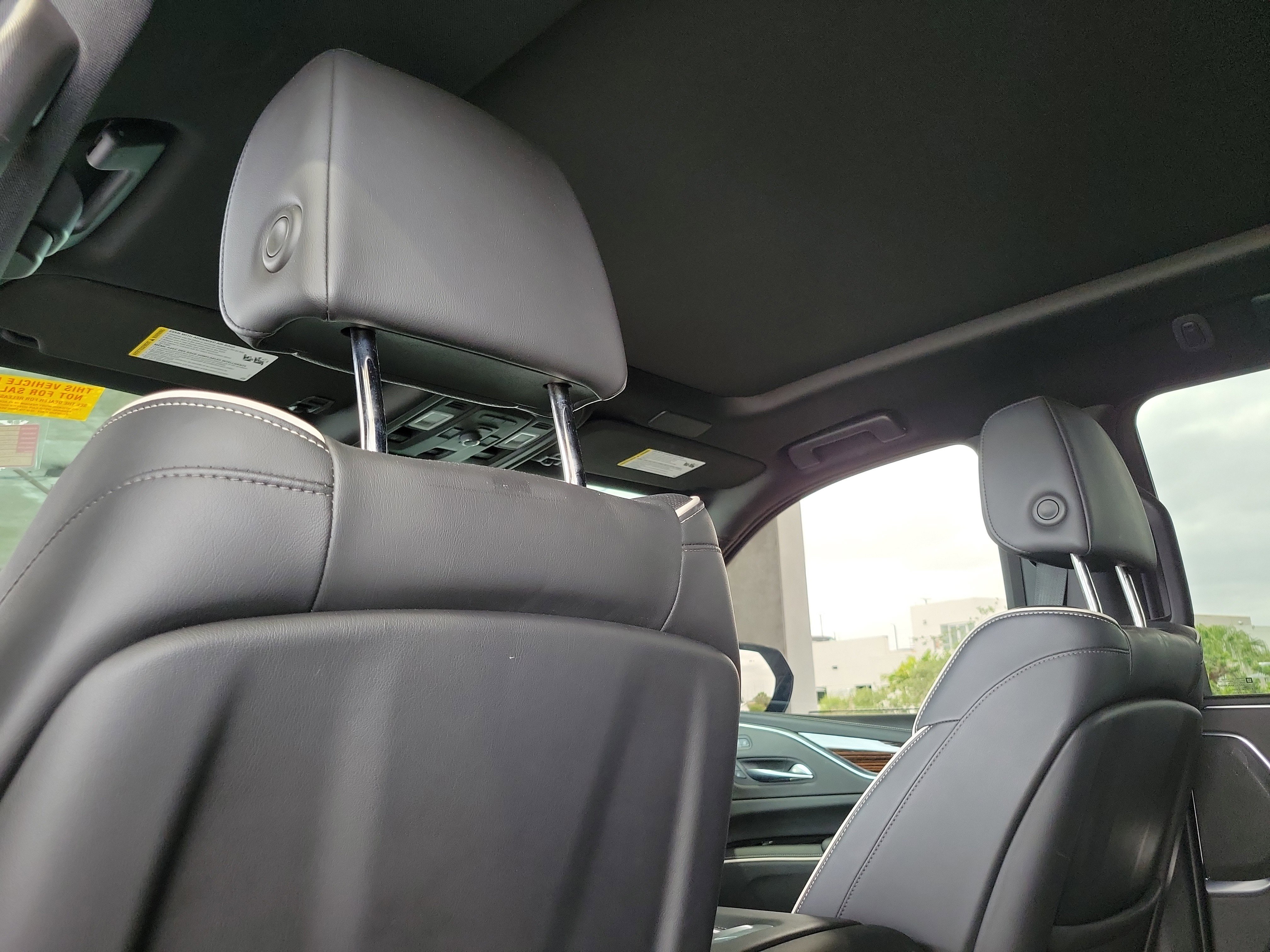 Used 2022 Cadillac Escalade ESV Premium Luxury w/ Performance Package AWD/4WD image 11