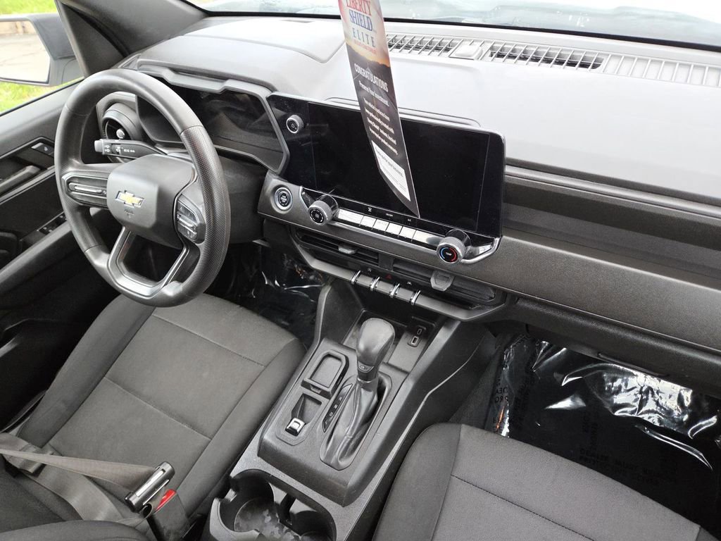 Used 2023 Chevrolet Colorado W/T image 18