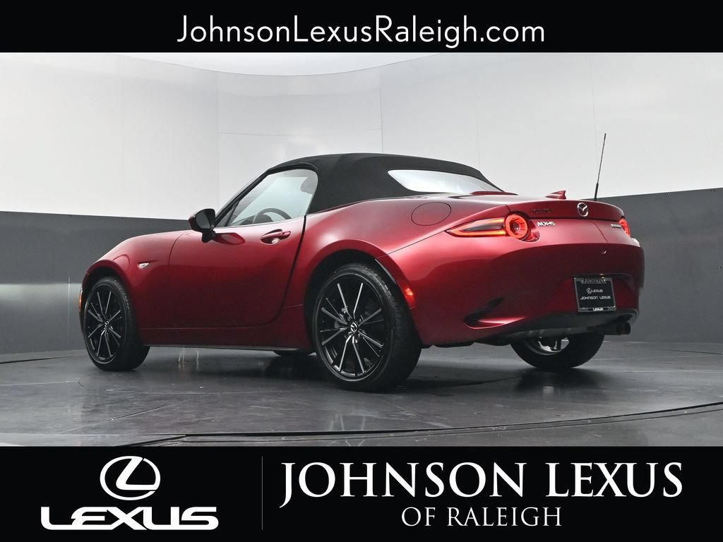 Used 2024 MAZDA MX-5 Miata Grand Touring RWD image 16