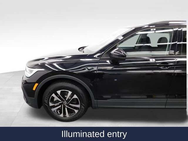 Used 2024 Volkswagen Tiguan S image 12