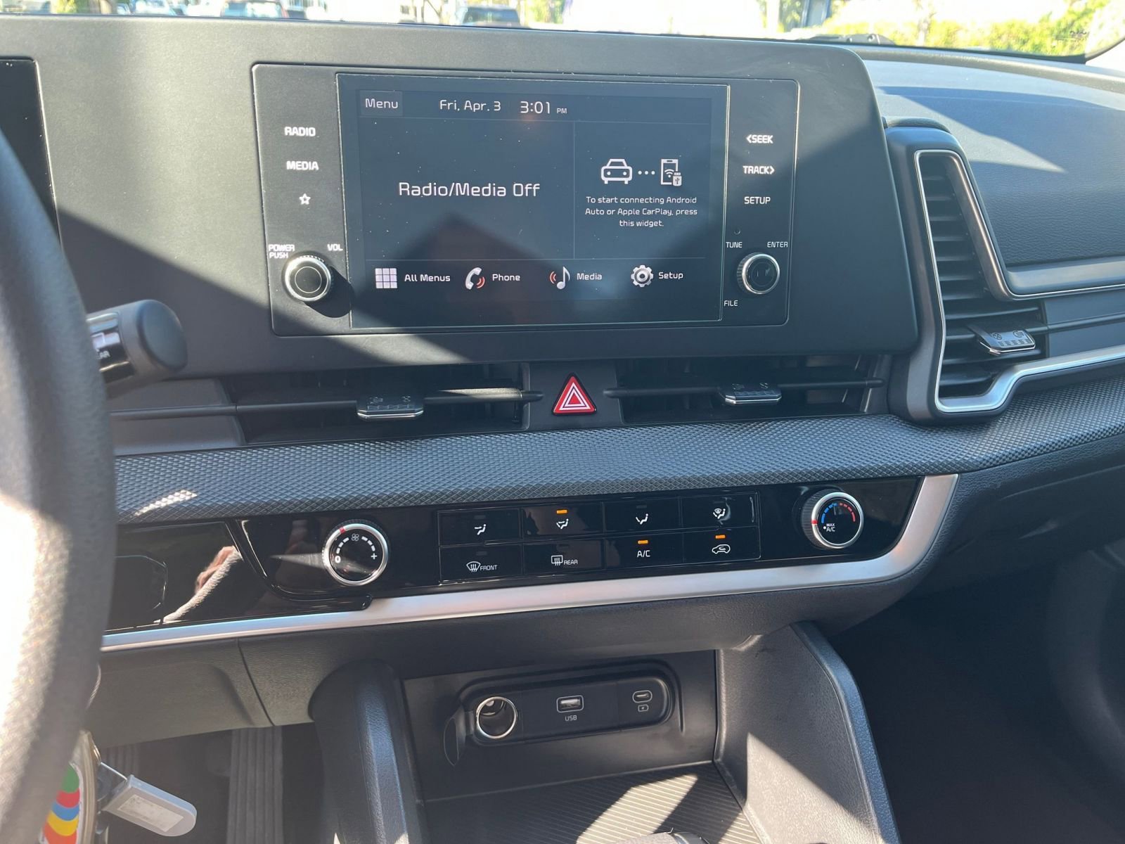 Used 2025 Kia Sportage LX image 17