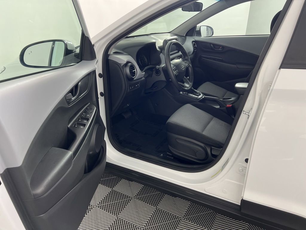 Used 2021 Hyundai Kona SEL w/ Cargo Package AWD/4WD image 17