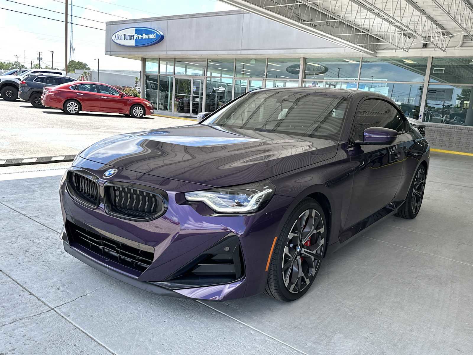 Used 2025 BMW 230i Coupe w/ M Sport Package RWD image 4