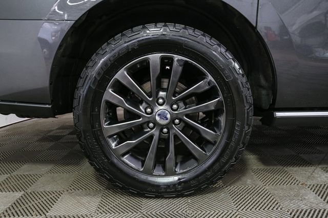 Used 2019 Ford Expedition Max Limited AWD/4WD image 16