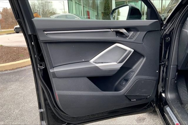 Used 2025 Audi Q3 2.0T Premium Plus w/ Premium Plus Package image 21