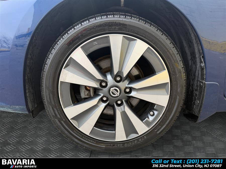 Used 2016 Nissan Sentra SL w/ Technology Package image 8
