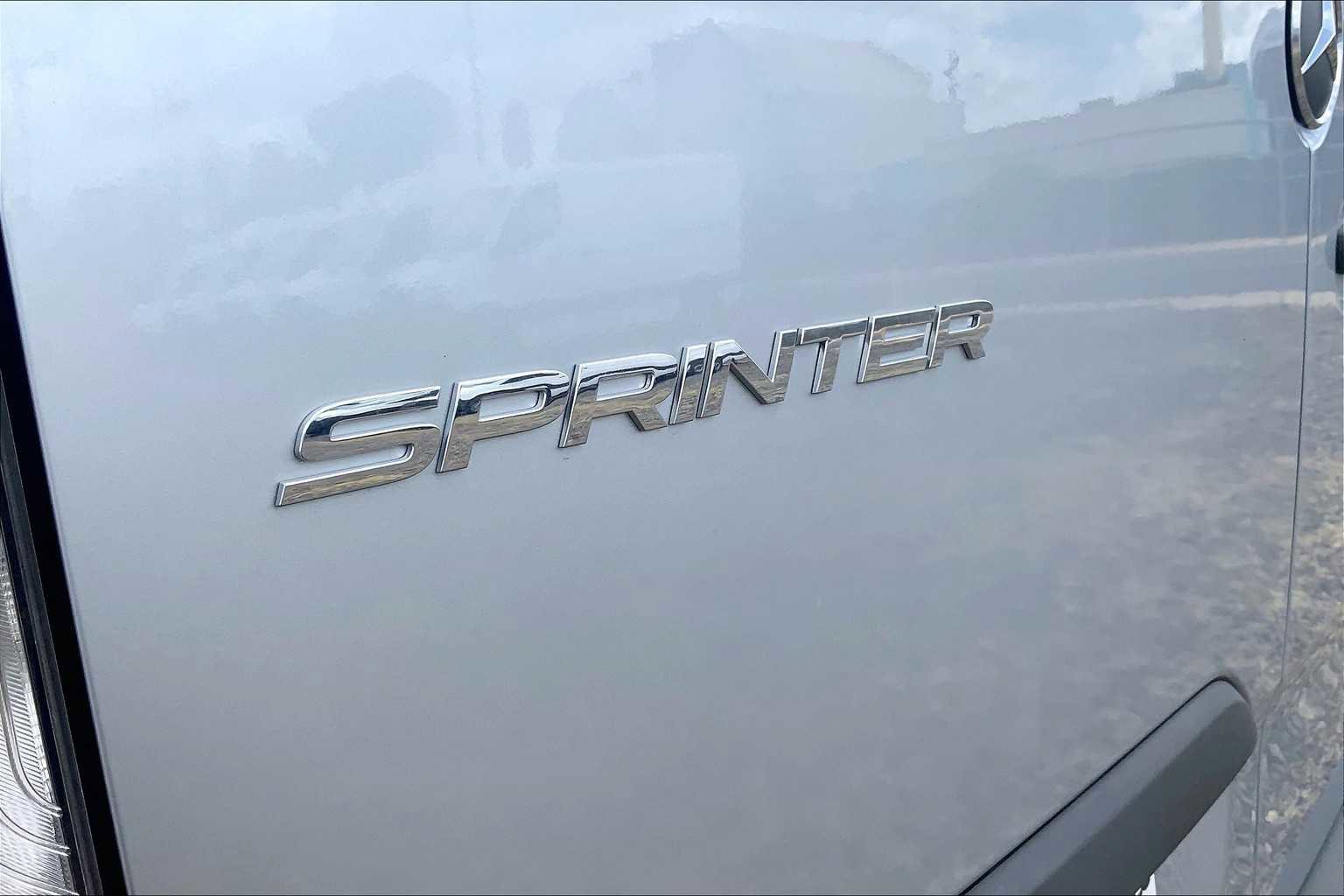 Used 2025 Mercedes-Benz Sprinter 2500 image 15