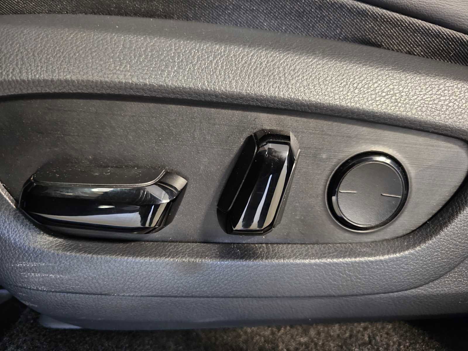 Used 2024 Lexus GX 550 w/ Accessory Package (Z1) image 28